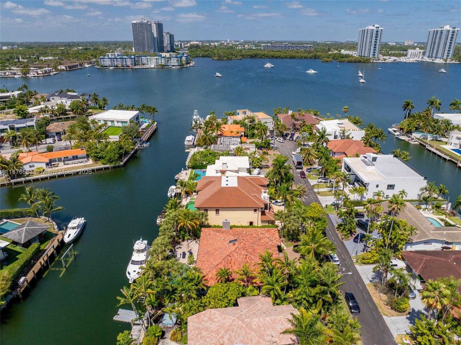Small Image of 3200 NORTH EAST 165TH ST, North Miami Beach Number 45