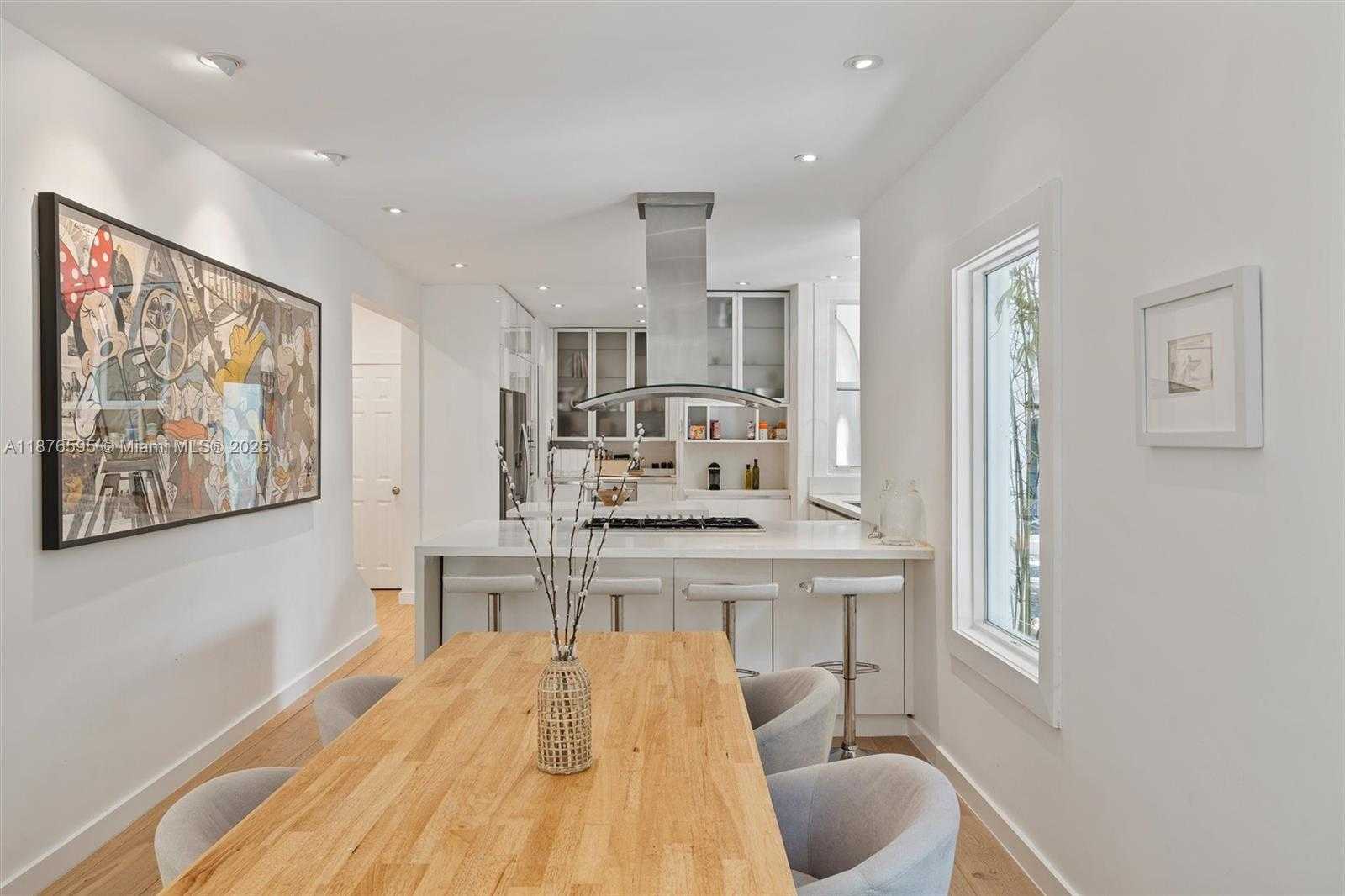 Small Image of 4286 SOUTH DOUGLAS RD, Miami Number 12