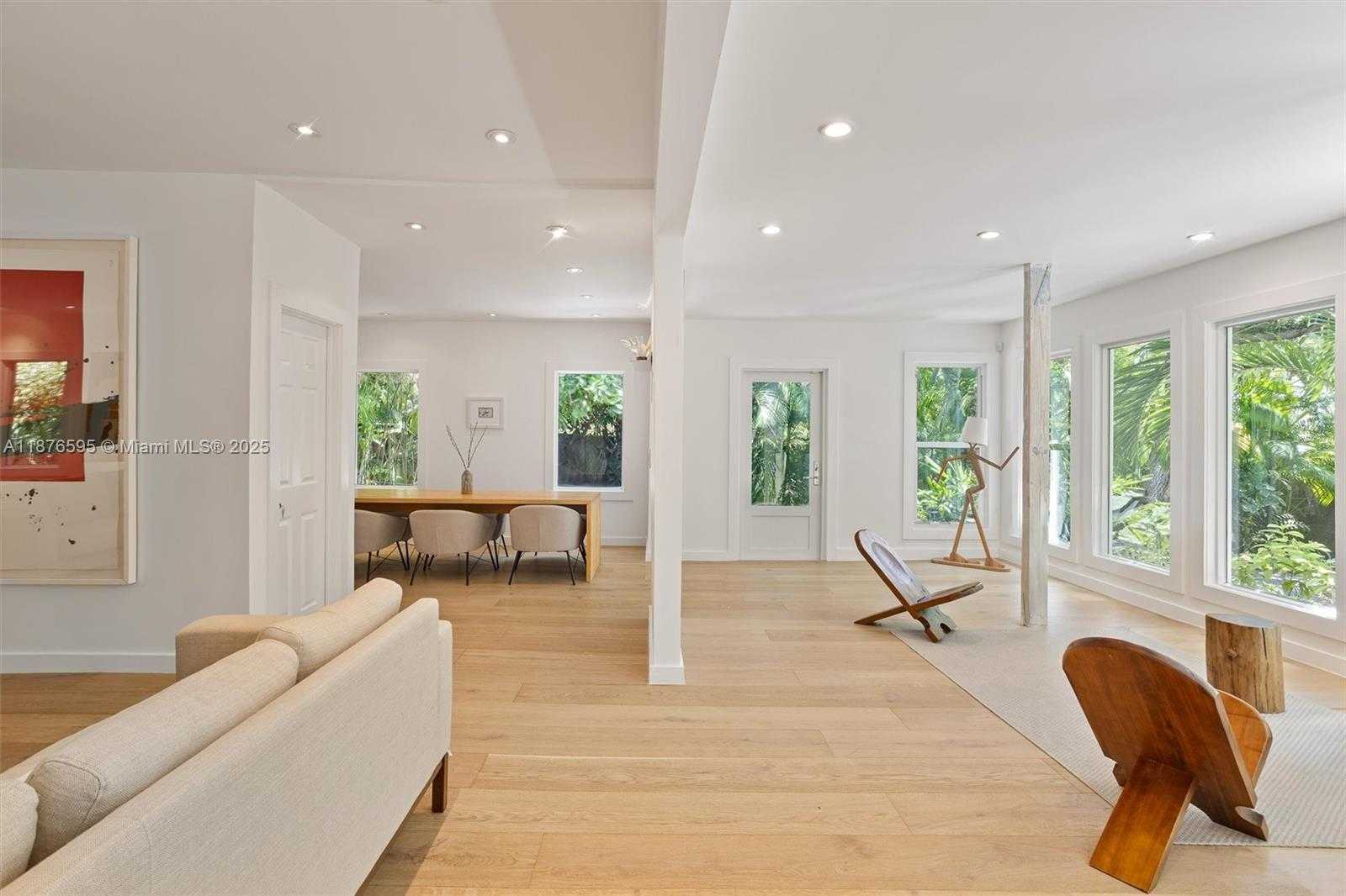 Small Image of 4286 SOUTH DOUGLAS RD, Miami Number 15