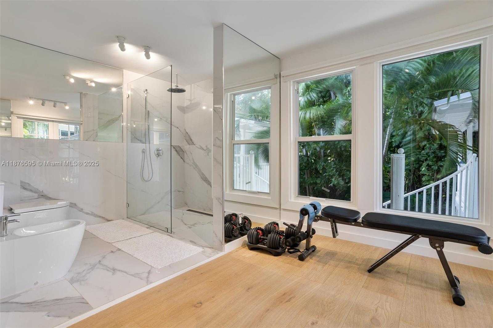 Small Image of 4286 SOUTH DOUGLAS RD, Miami Number 22