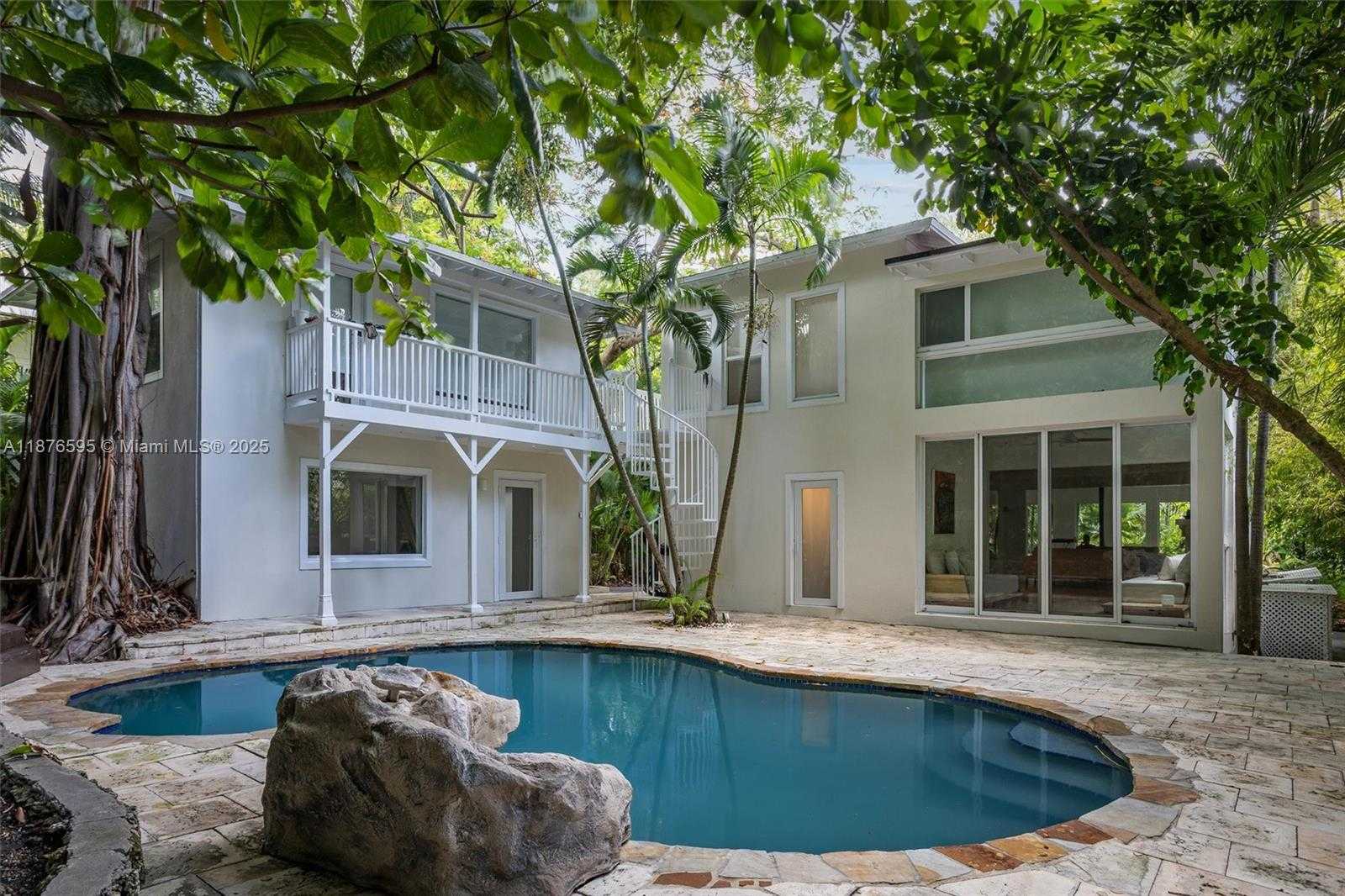Small Image of 4286 SOUTH DOUGLAS RD, Miami Number 42