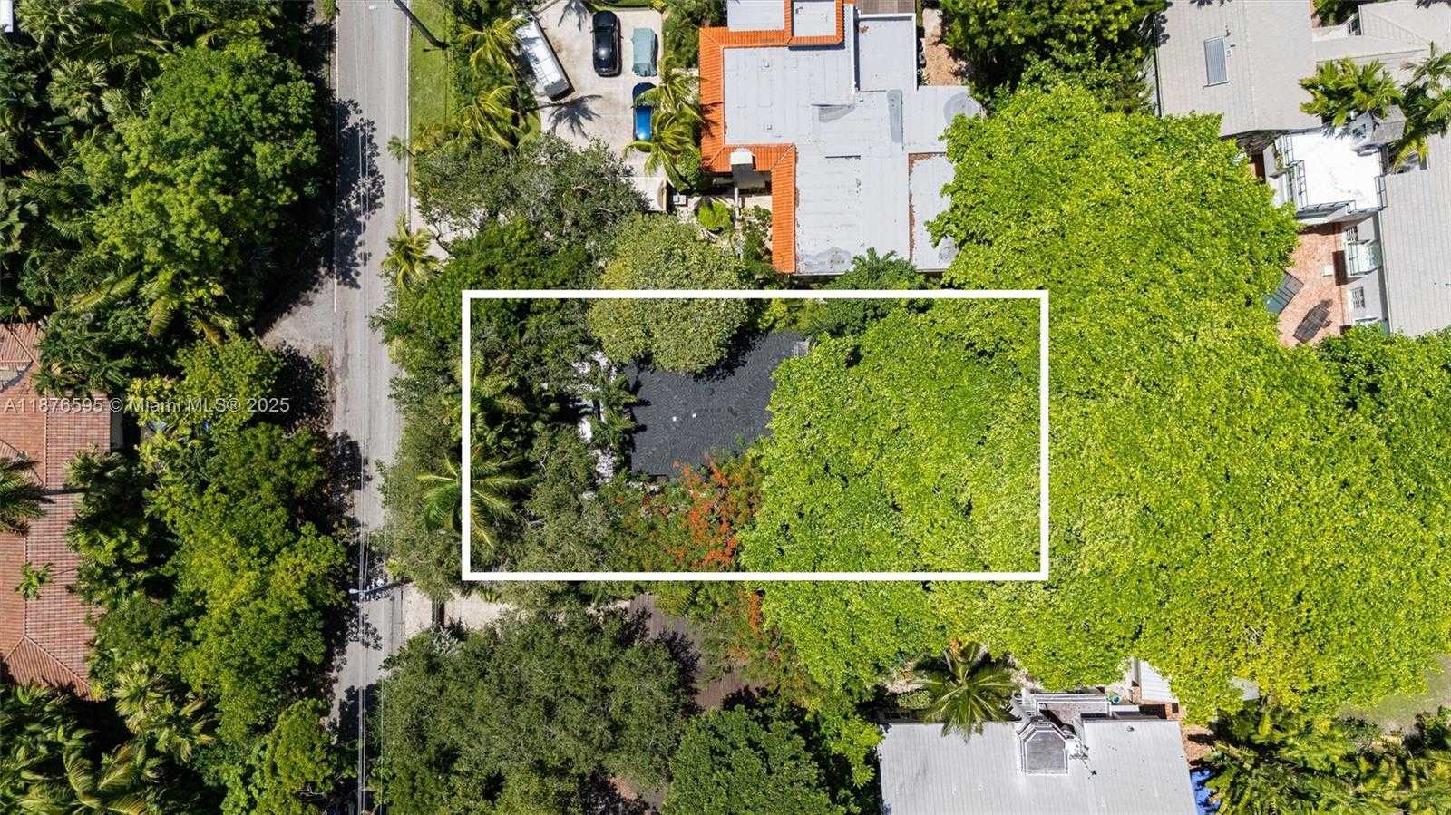 Small Image of 4286 SOUTH DOUGLAS RD, Miami Number 45