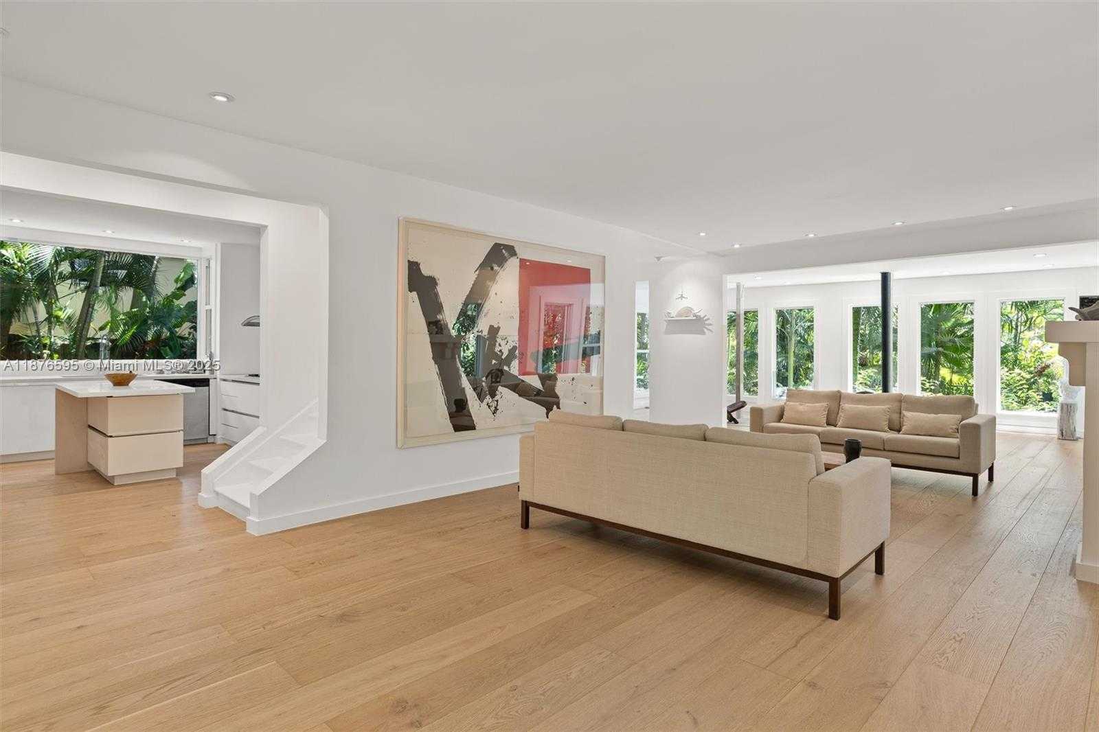 Small Image of 4286 SOUTH DOUGLAS RD, Miami Number 8