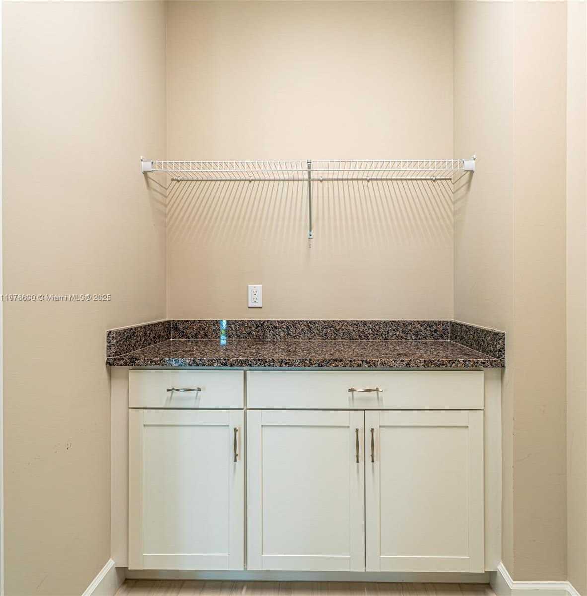 Small Image of 15431 GOLDFINCH CIR, Westlake Number 15