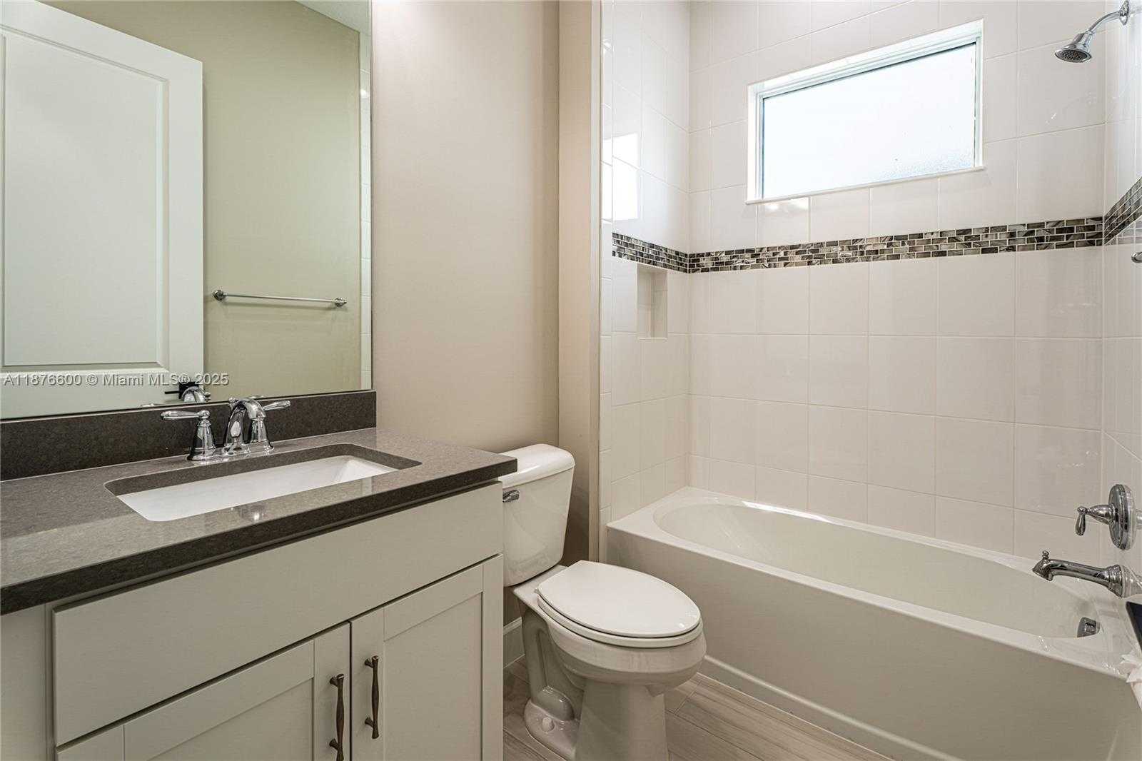 Small Image of 15431 GOLDFINCH CIR, Westlake Number 25