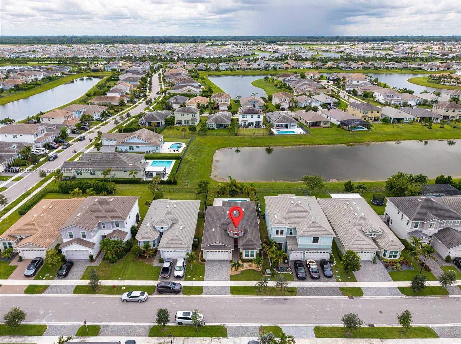 Small Image of 15431 GOLDFINCH CIR, Westlake Number 45