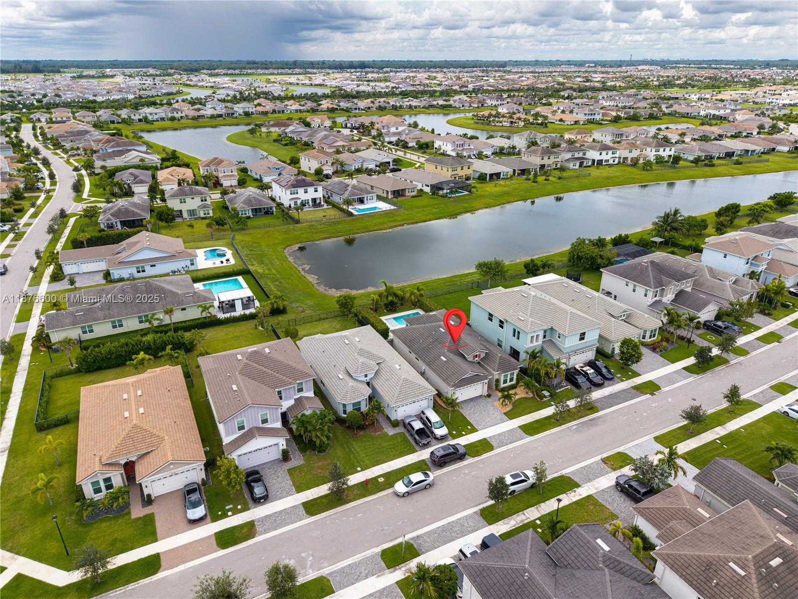 Small Image of 15431 GOLDFINCH CIR, Westlake Number 46
