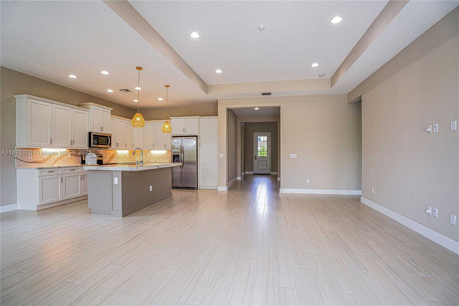 Small Image of 15431 GOLDFINCH CIR, Westlake Number 8