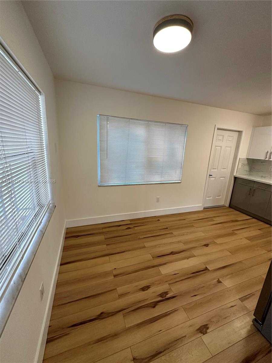 Small Image of 1300 DUNAD AVE, Opa-Locka Number 4