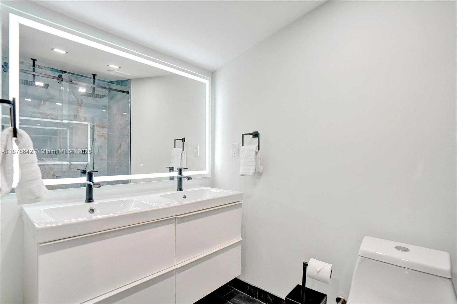 Small Image of 2713 COOLIDGE ST, Hollywood Number 16