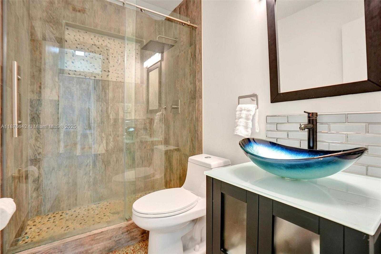 Small Image of 2713 COOLIDGE ST, Hollywood Number 17