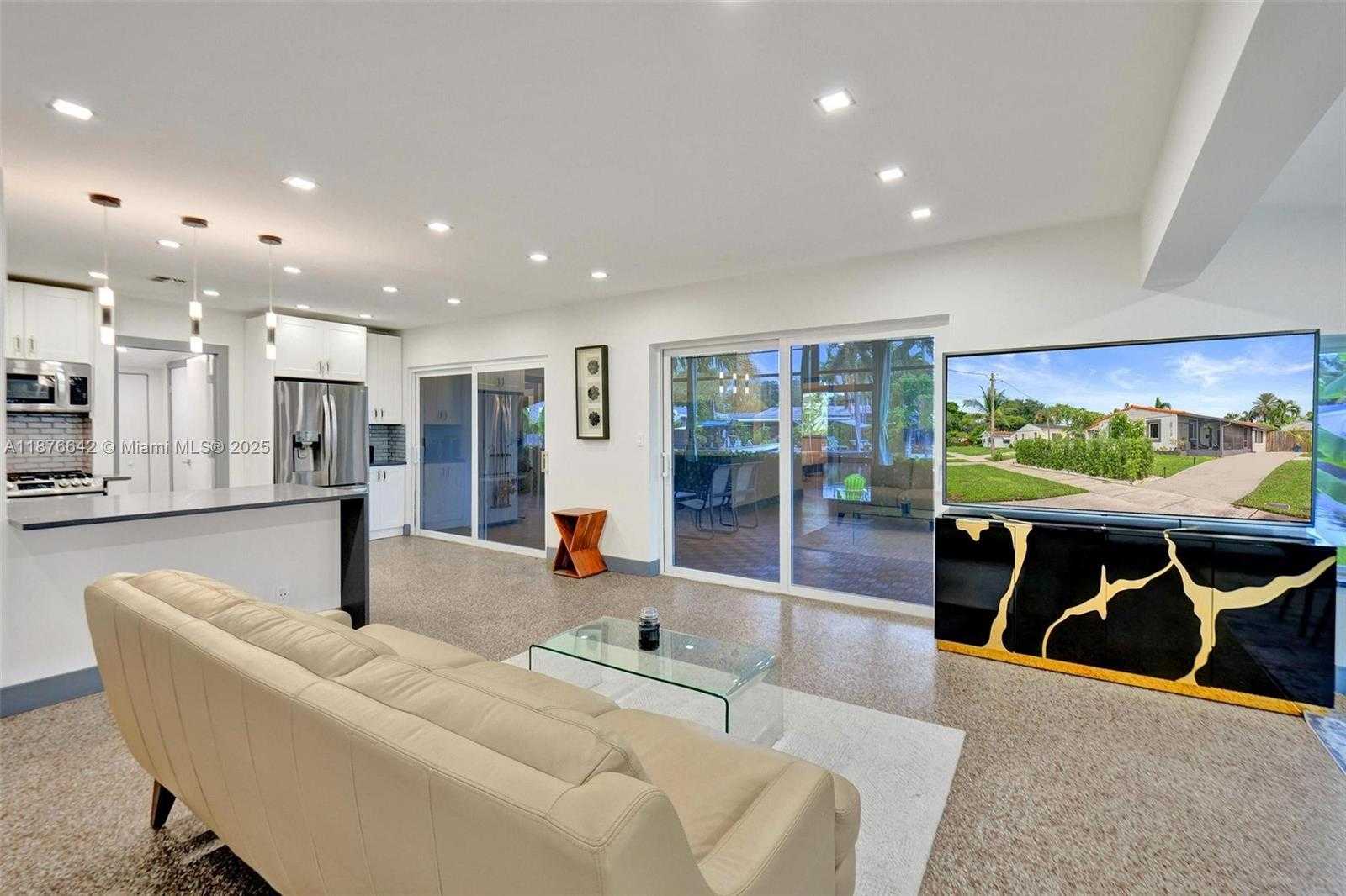 Small Image of 2713 COOLIDGE ST, Hollywood Number 6