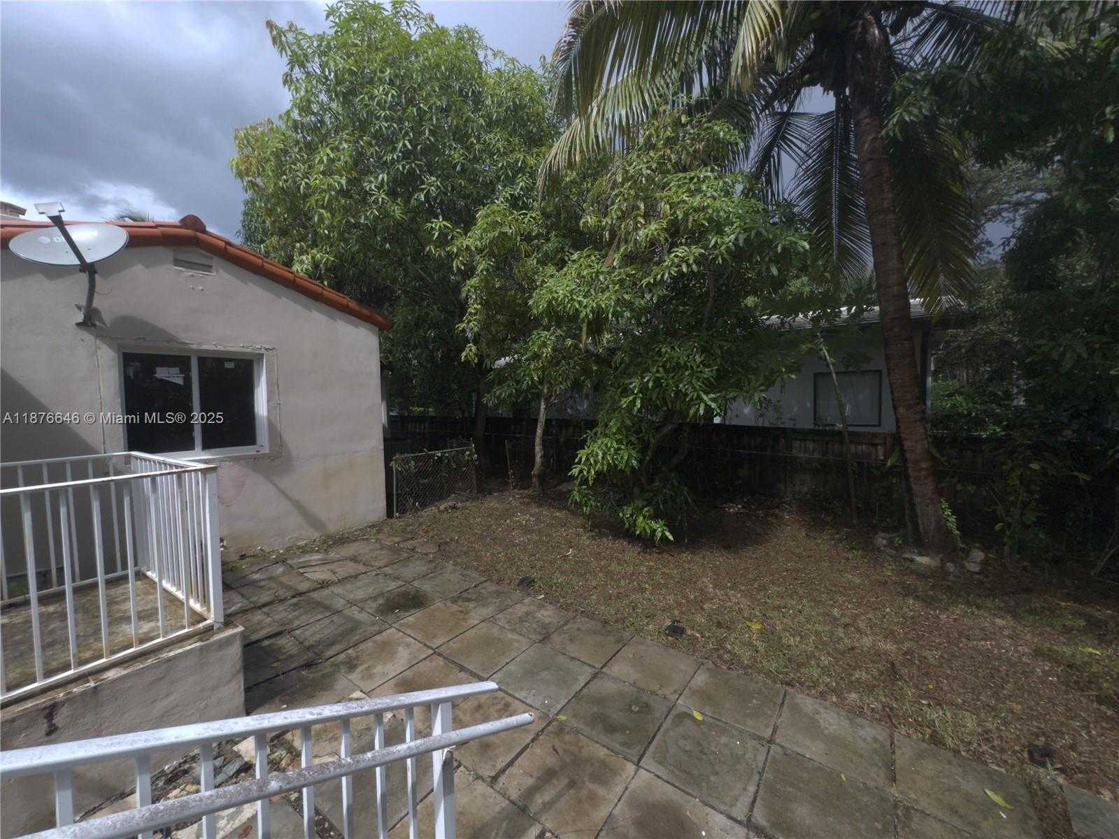 Small Image of 1042 NORTH EAST 95TH ST, Miami Shores Number 2