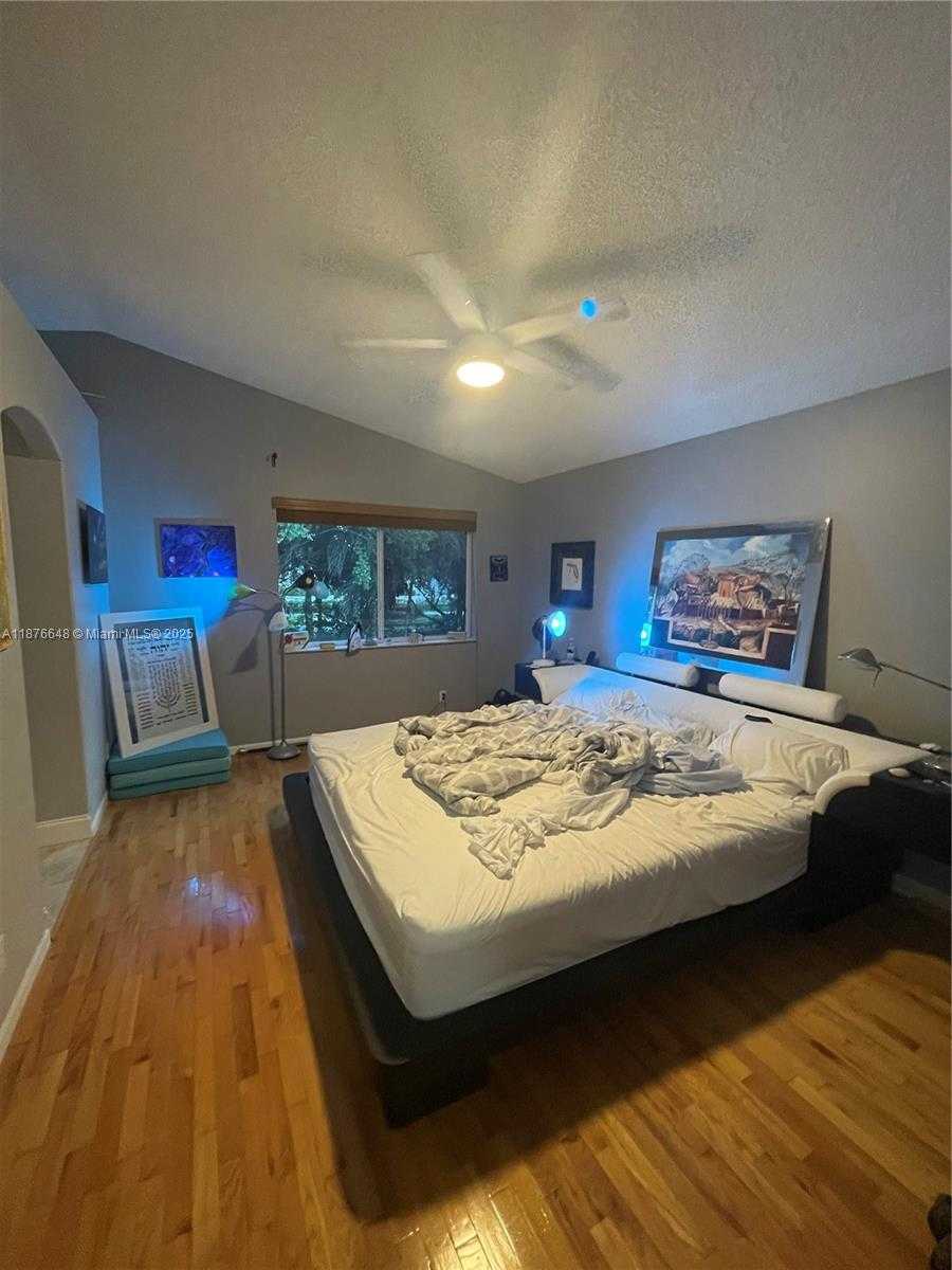 Small Image of 3486 SOUTH WEST 51ST ST, Hollywood Number 4