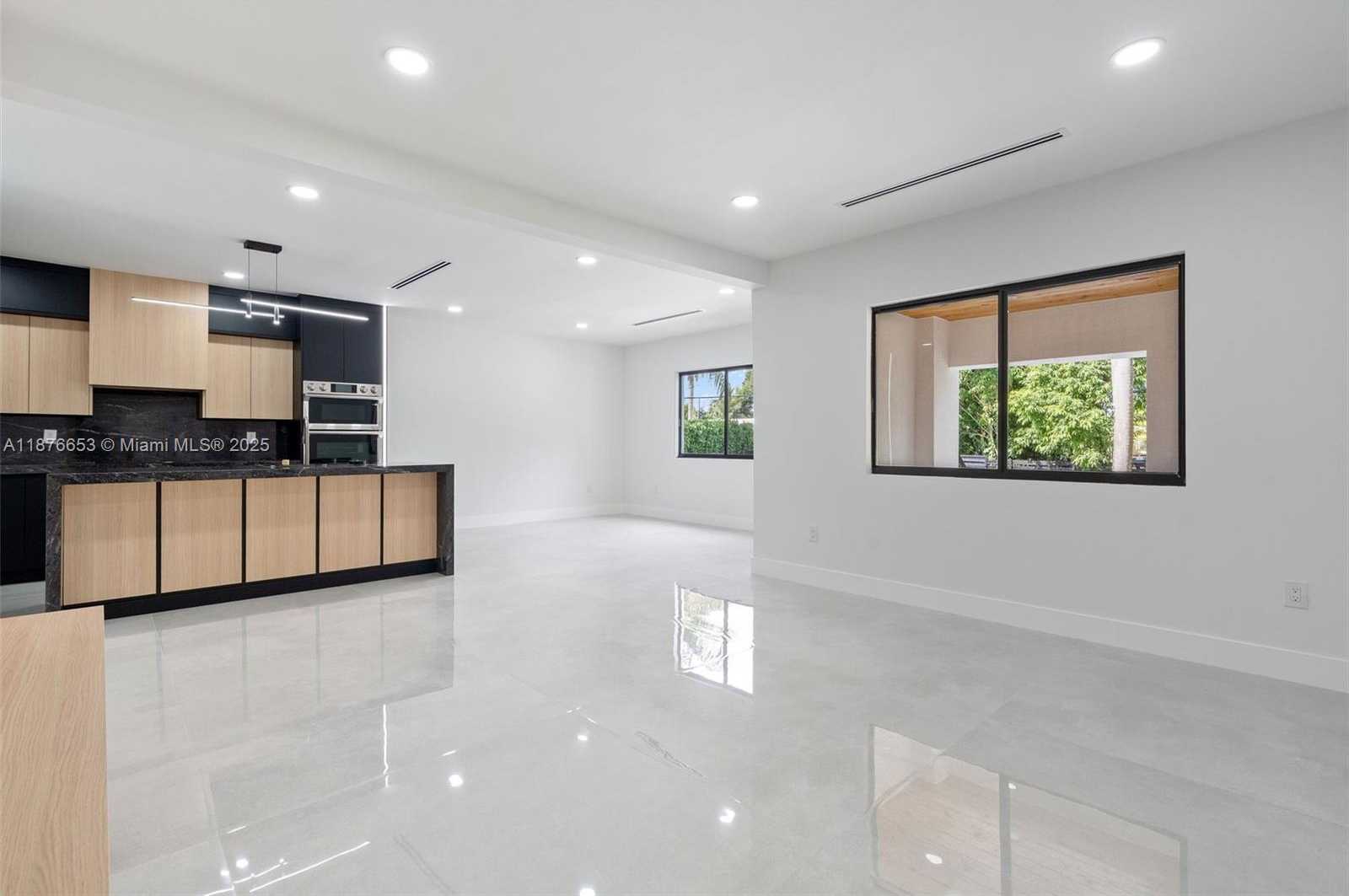 Small Image of 4800 SOUTH WEST 61ST AVE, Davie Number 14