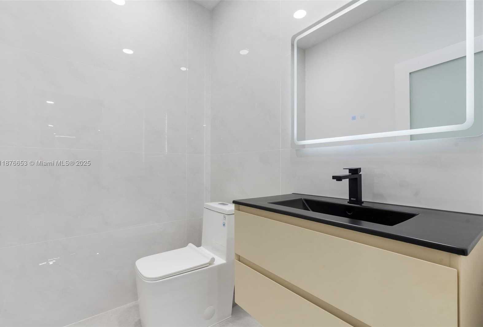 Small Image of 4800 SOUTH WEST 61ST AVE, Davie Number 17