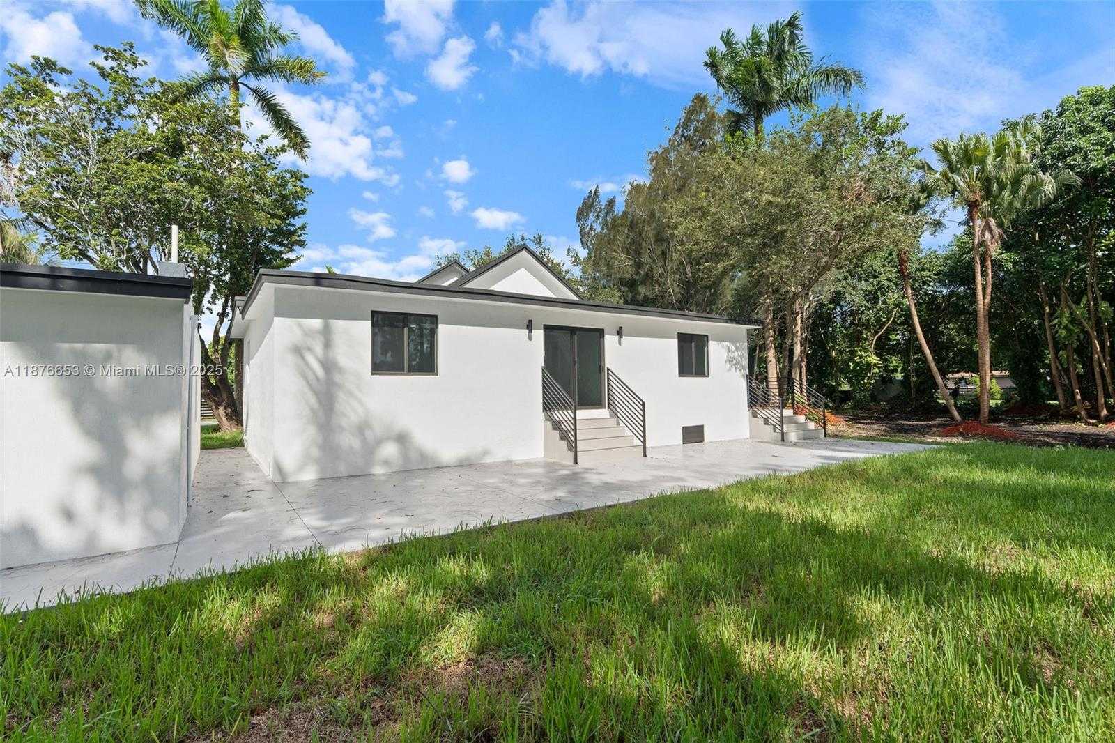 Small Image of 4800 SOUTH WEST 61ST AVE, Davie Number 33