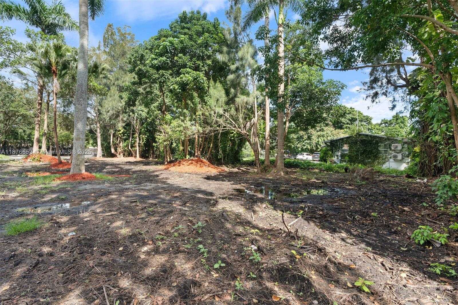 Small Image of 4800 SOUTH WEST 61ST AVE, Davie Number 38