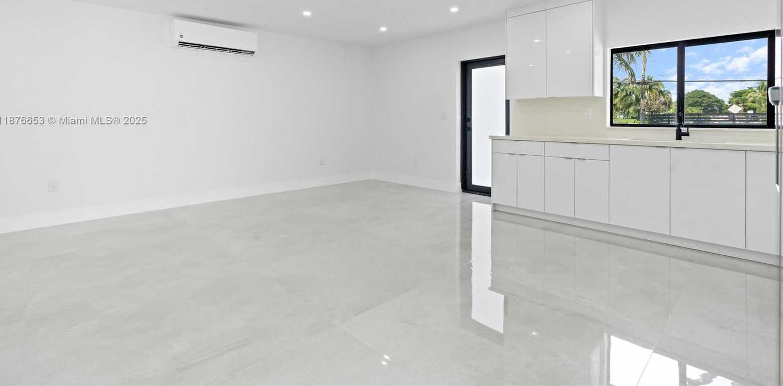 Small Image of 4800 SOUTH WEST 61ST AVE, Davie Number 43