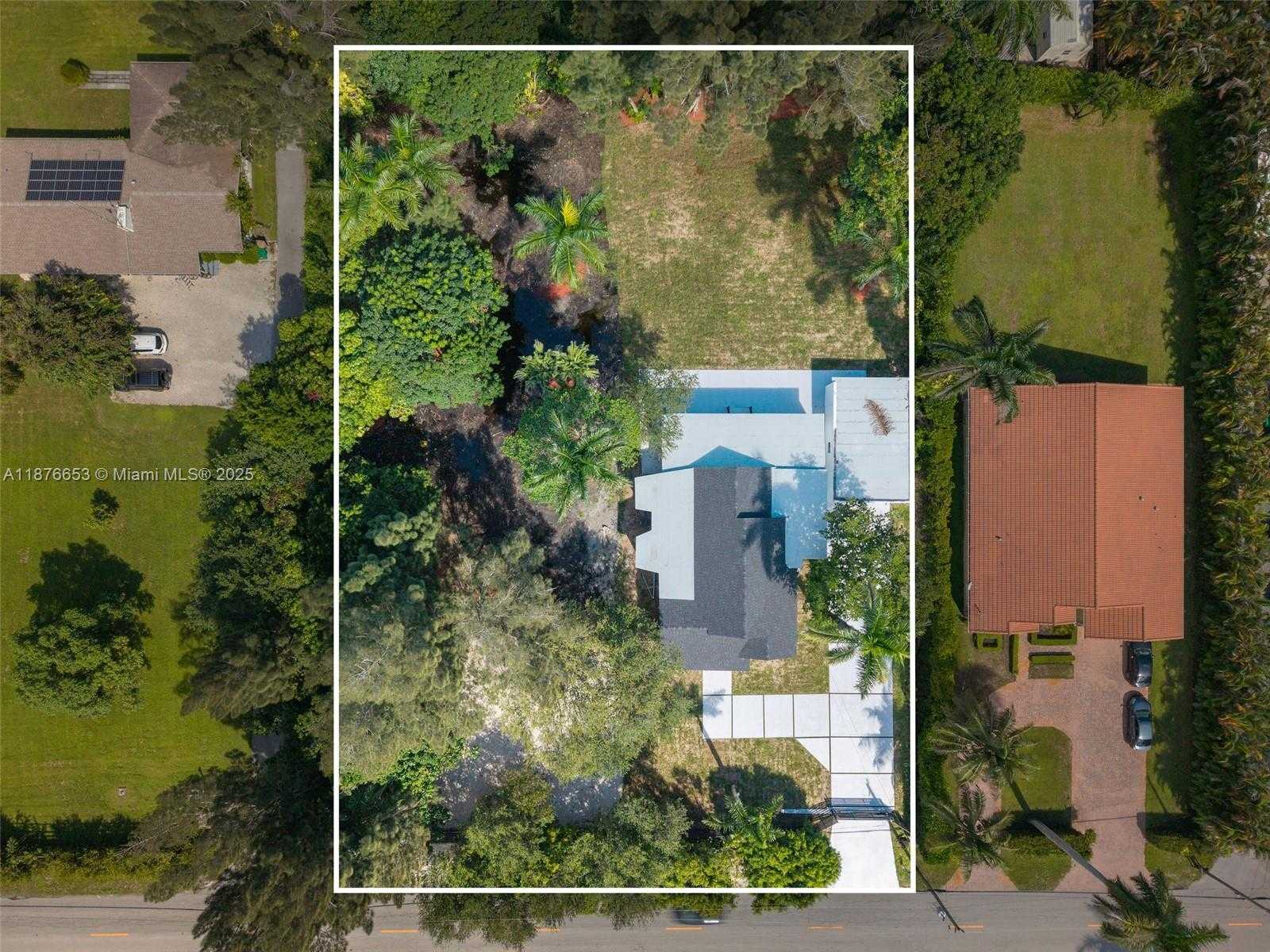 Small Image of 4800 SOUTH WEST 61ST AVE, Davie Number 52