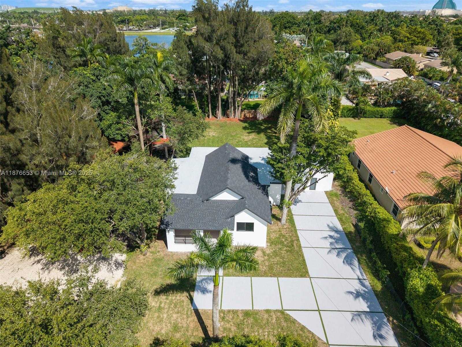 Small Image of 4800 SOUTH WEST 61ST AVE, Davie Number 53
