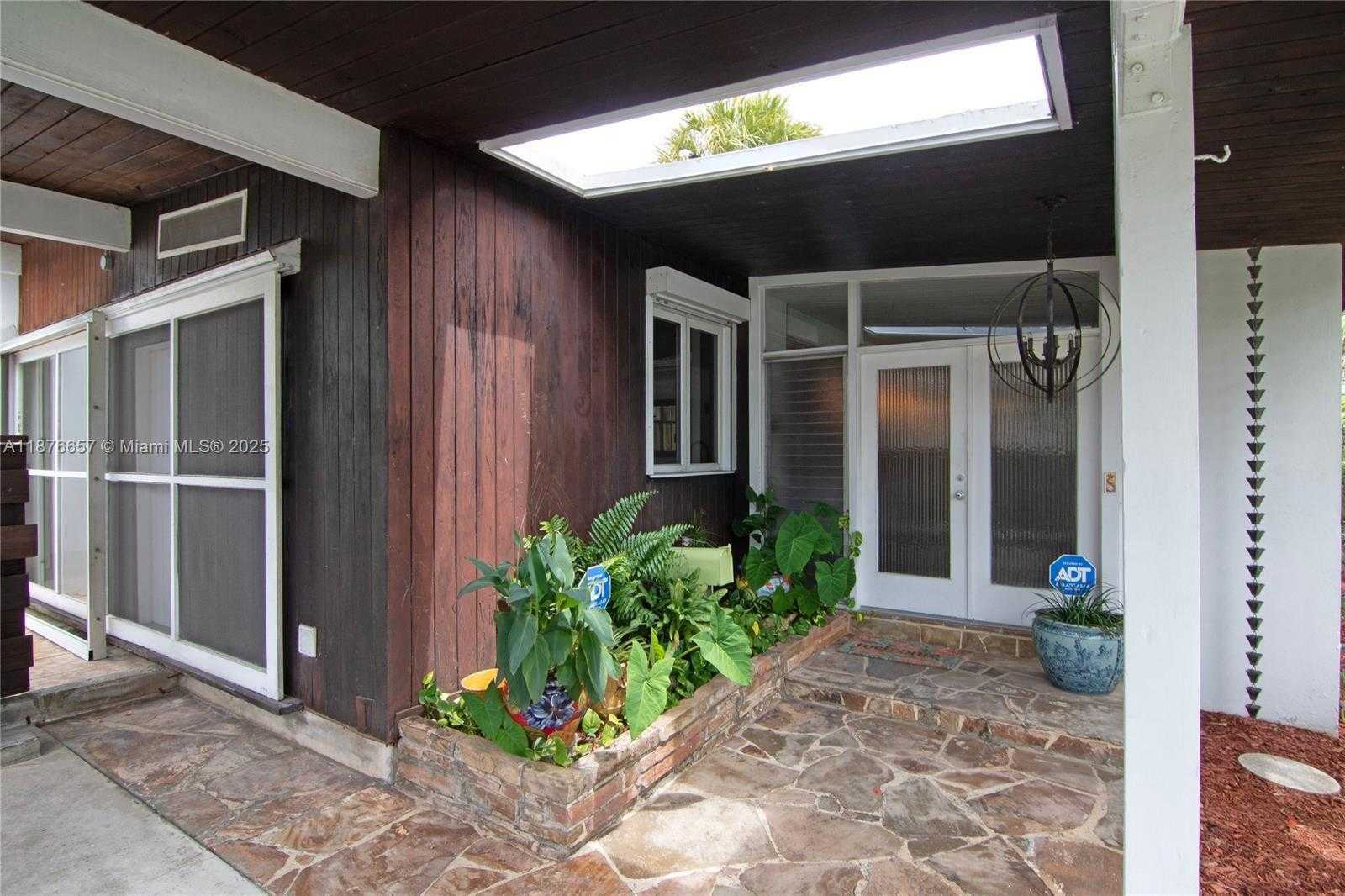 Small Image of 3008 CENTER AVE, Fort Lauderdale Number 19