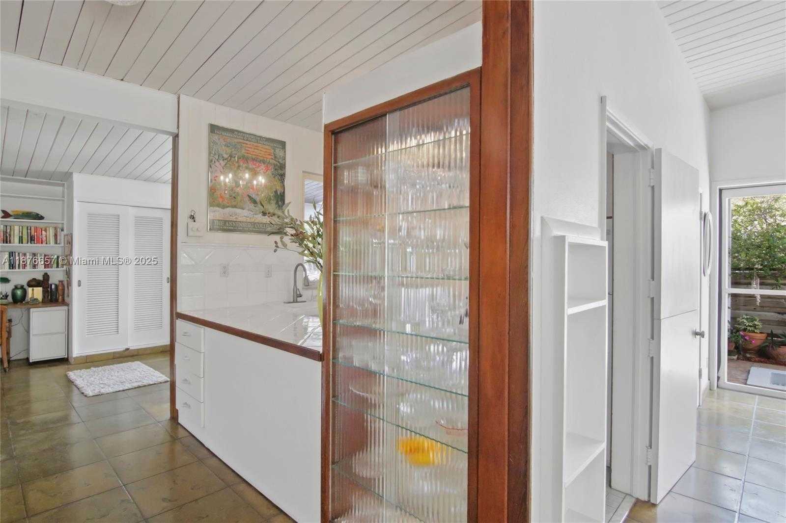 Small Image of 3008 CENTER AVE, Fort Lauderdale Number 24