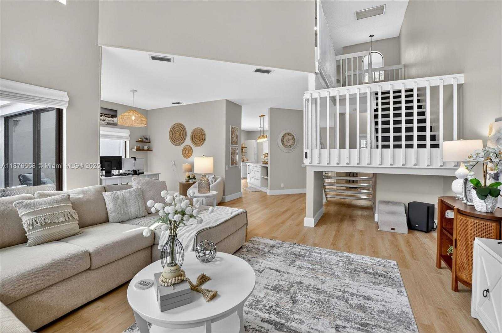 Small Image of 21707 CROMWELL CIR, Boca Raton Number 14