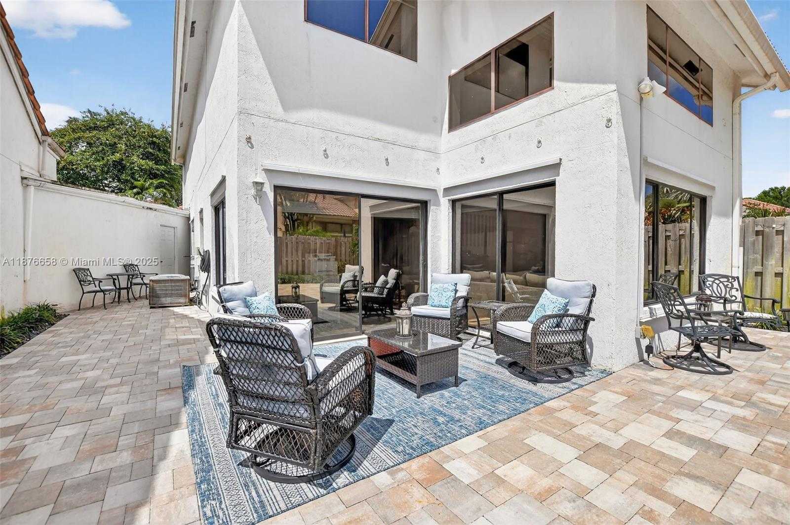 Small Image of 21707 CROMWELL CIR, Boca Raton Number 27