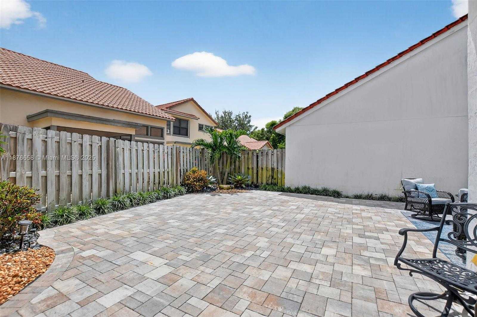 Small Image of 21707 CROMWELL CIR, Boca Raton Number 32