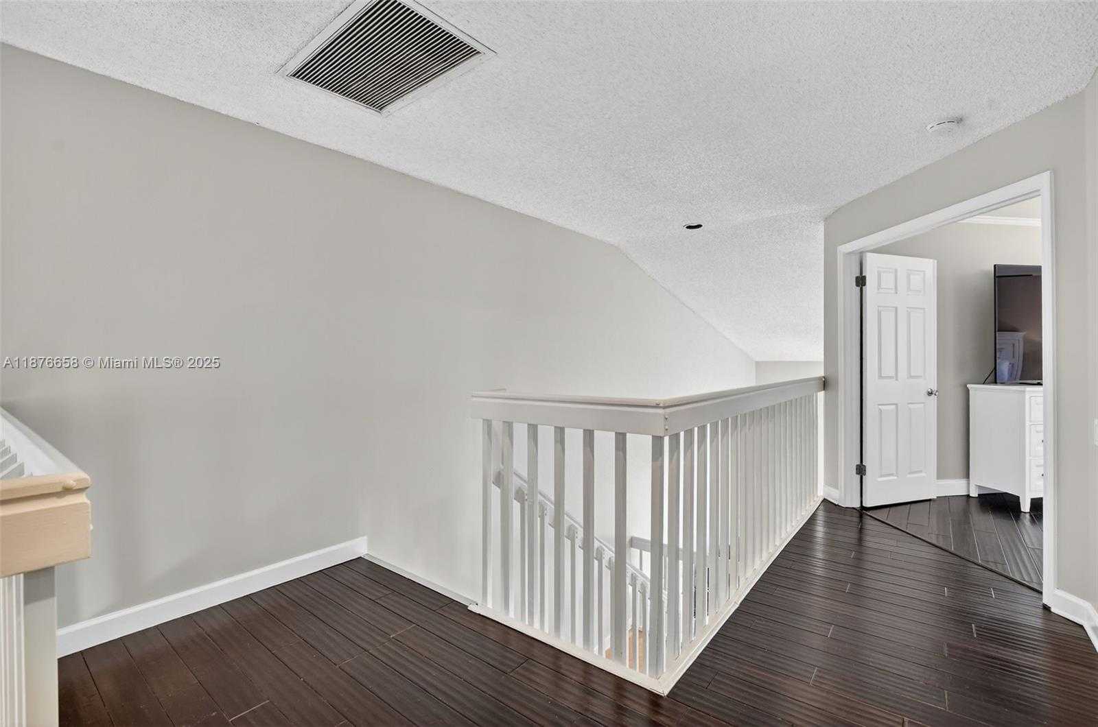 Small Image of 21707 CROMWELL CIR, Boca Raton Number 35