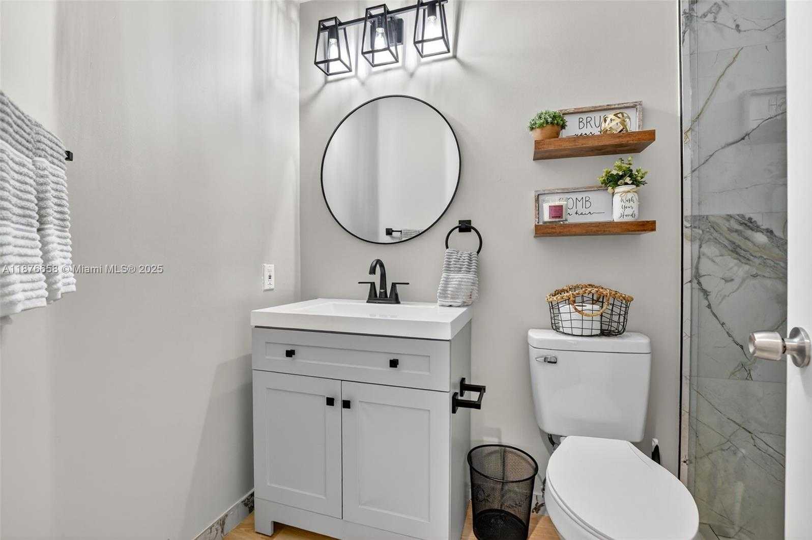 Small Image of 21707 CROMWELL CIR, Boca Raton Number 48
