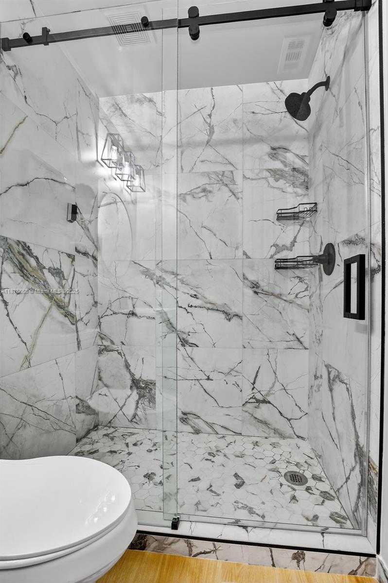 Small Image of 21707 CROMWELL CIR, Boca Raton Number 49