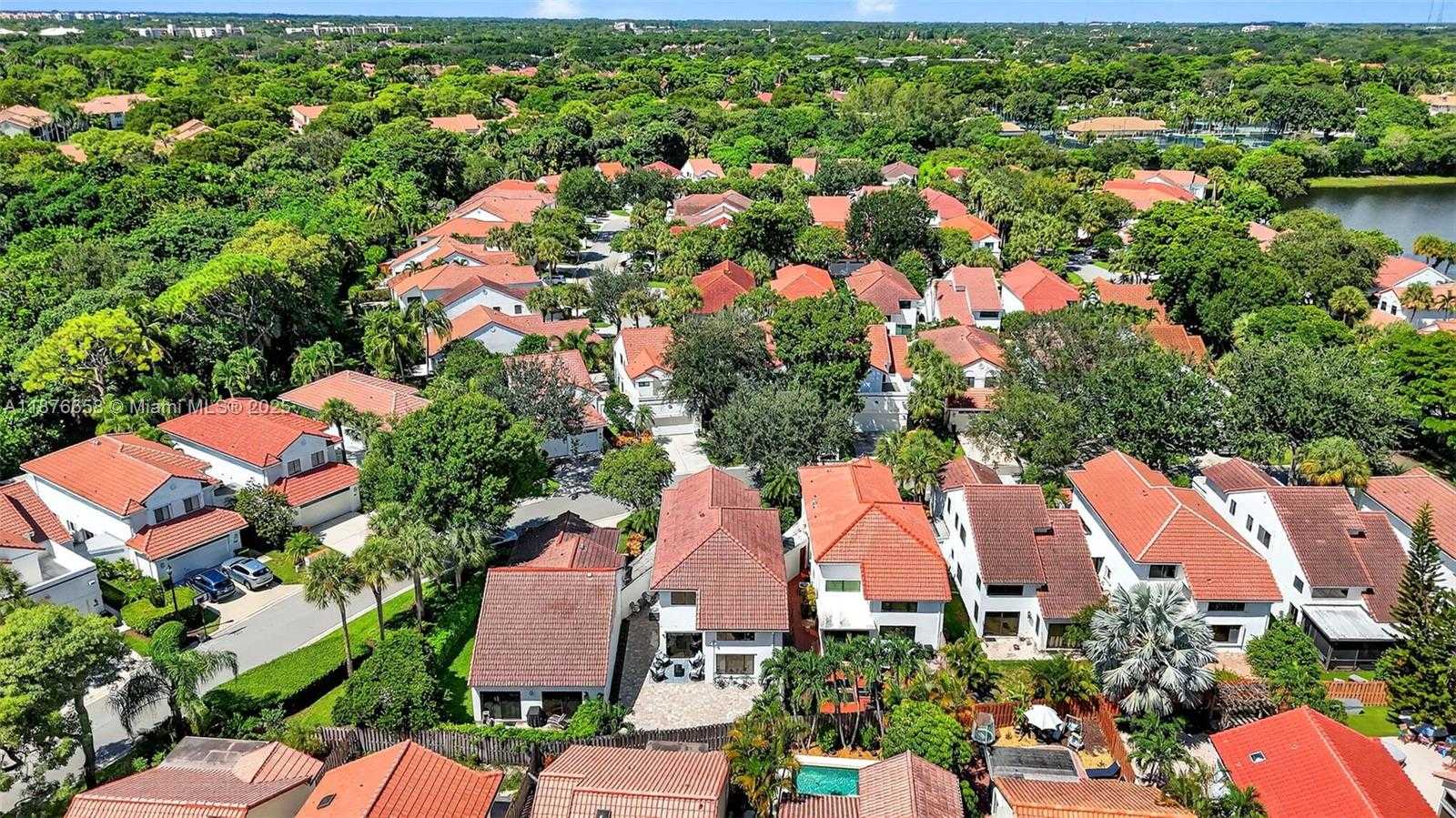 Small Image of 21707 CROMWELL CIR, Boca Raton Number 61
