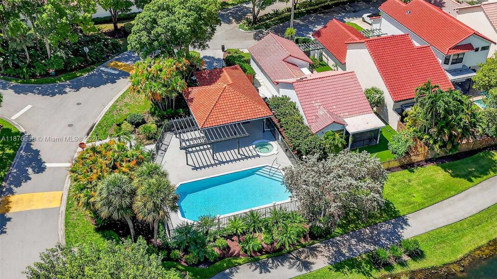 Small Image of 21707 CROMWELL CIR, Boca Raton Number 71