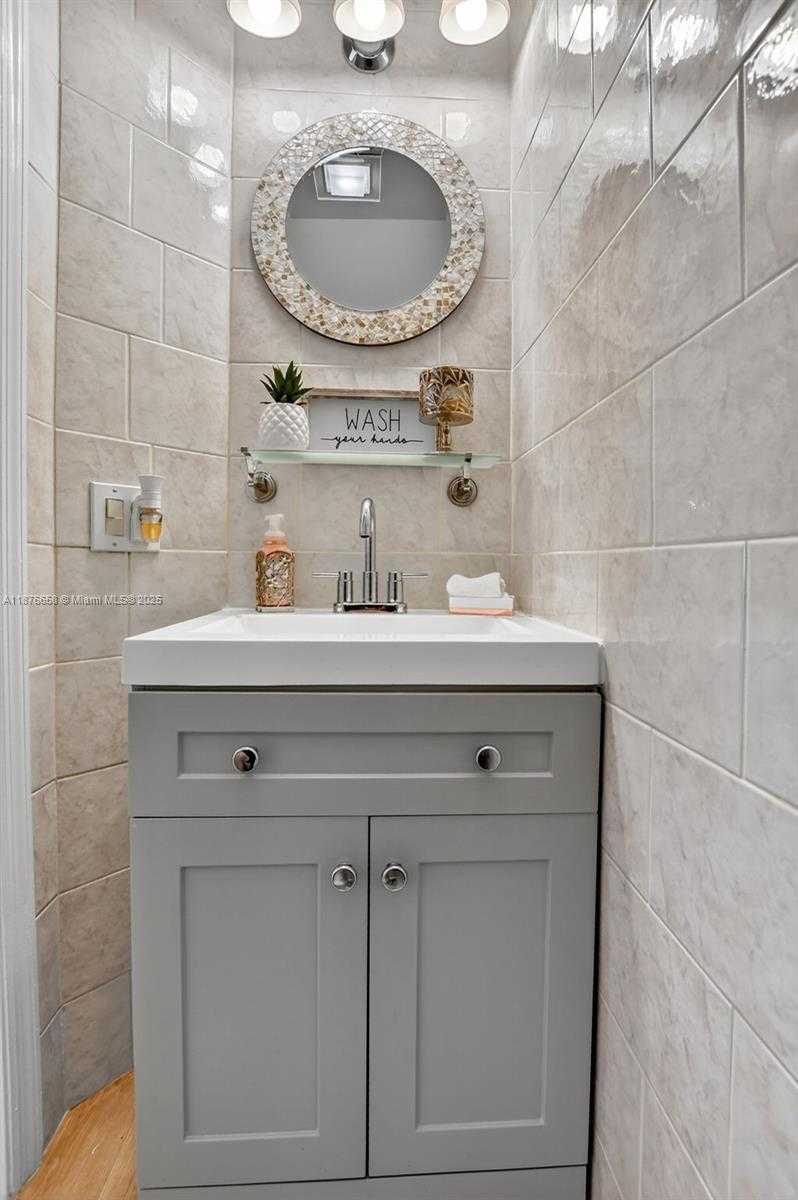 Small Image of 21707 CROMWELL CIR, Boca Raton Number 8