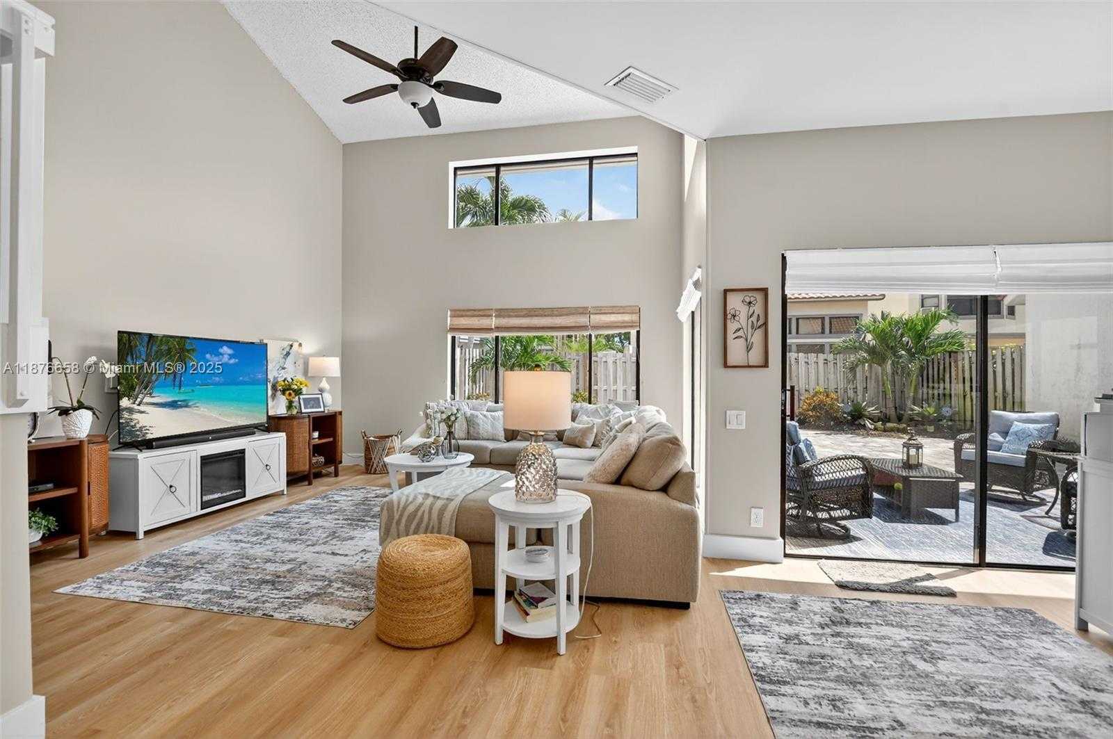 Small Image of 21707 CROMWELL CIR, Boca Raton Number 9