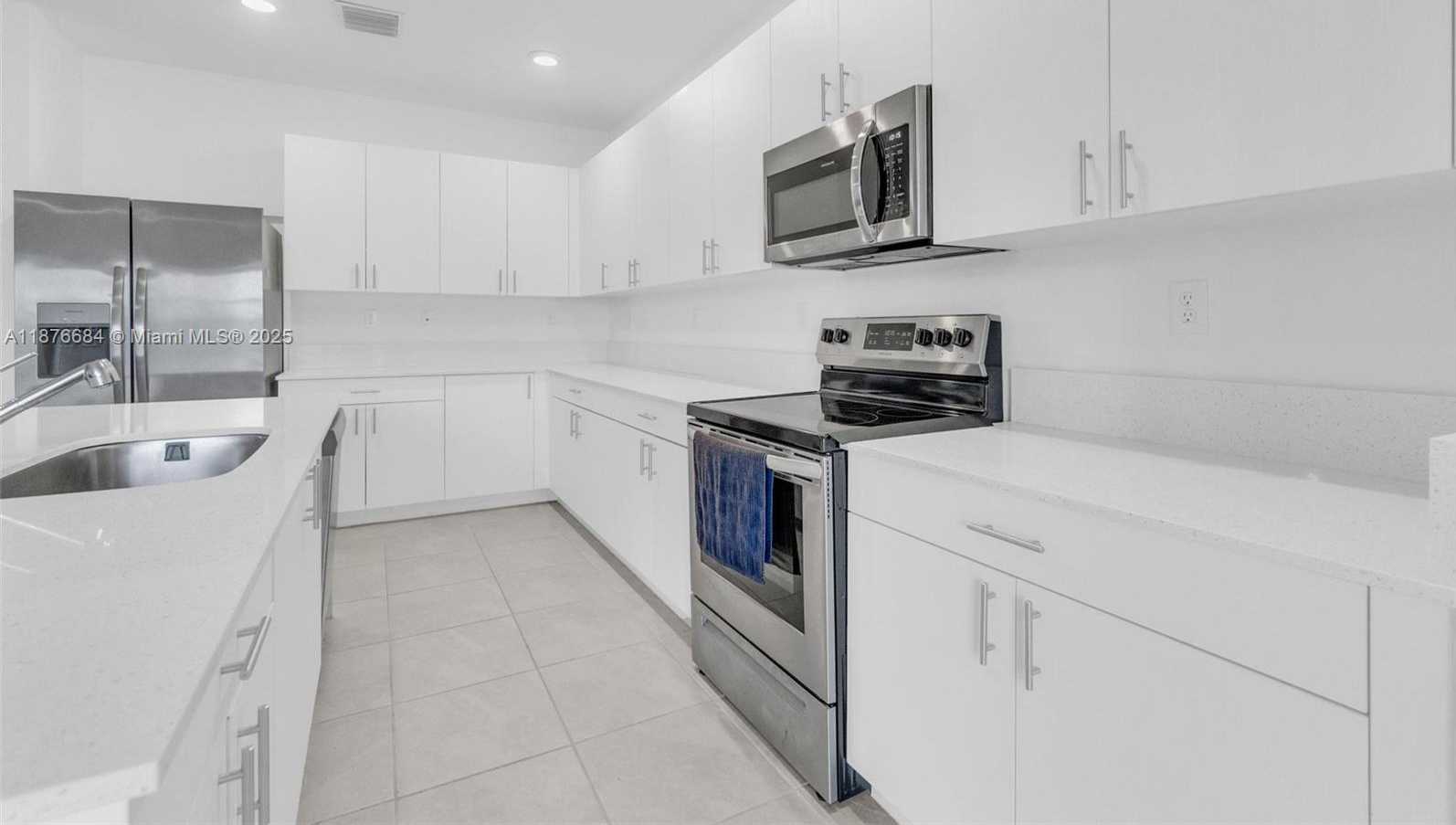 Small Image of 17029 SOUTH WEST 292ND ST, Homestead Number 10