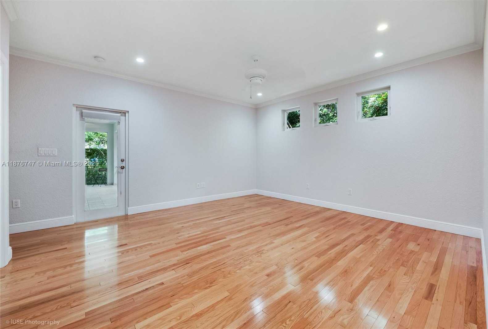 Small Image of 1235 EL RADO ST, Coral Gables Number 12