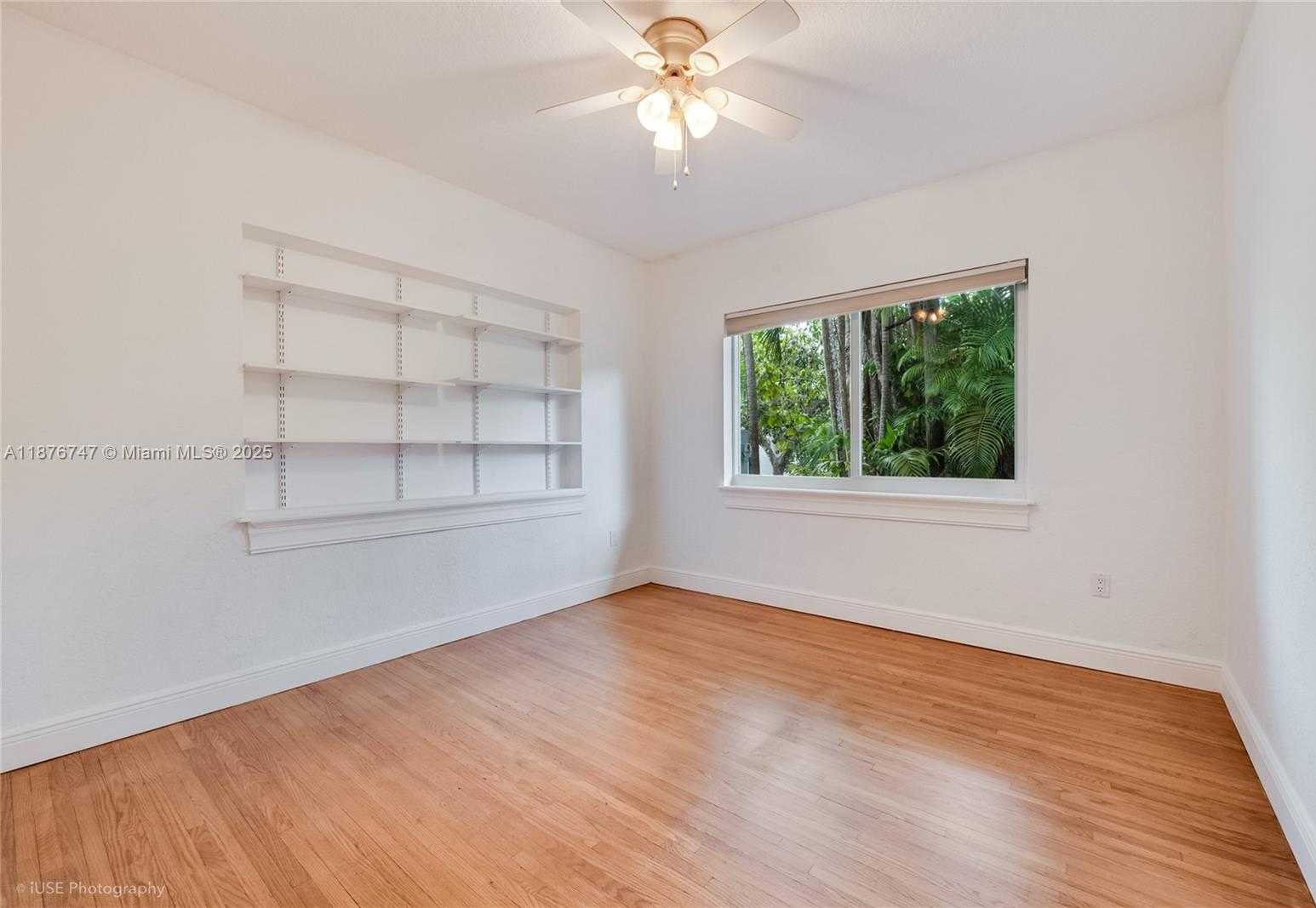 Small Image of 1235 EL RADO ST, Coral Gables Number 14