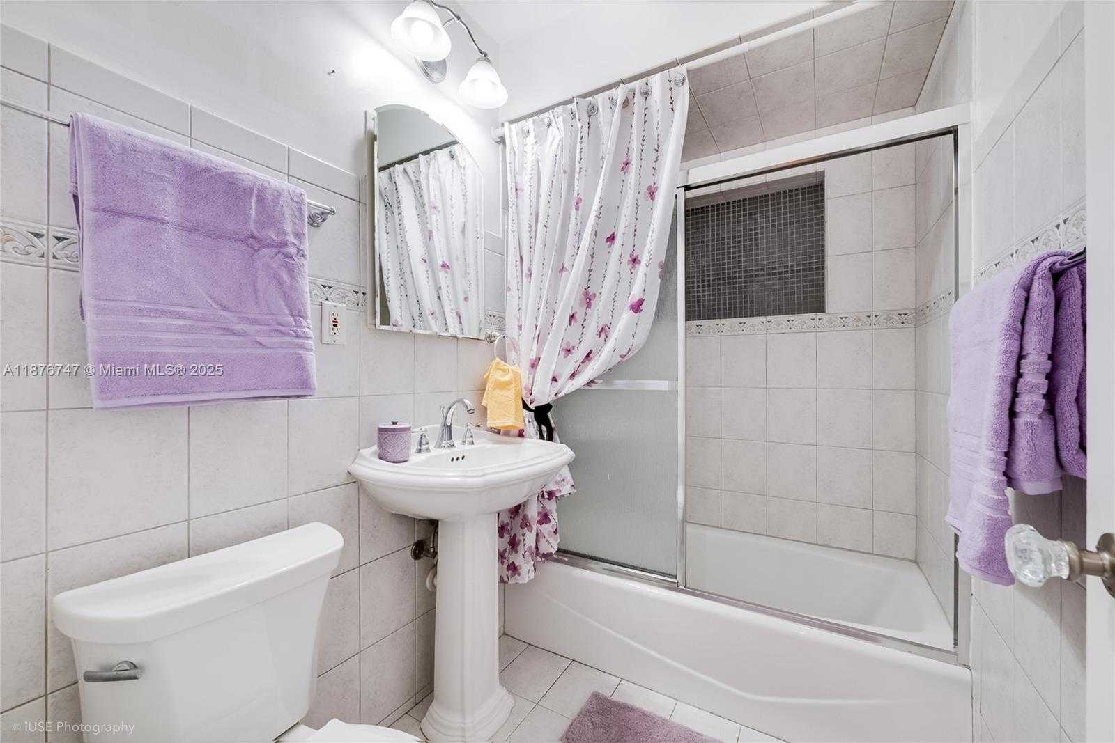 Small Image of 1235 EL RADO ST, Coral Gables Number 15
