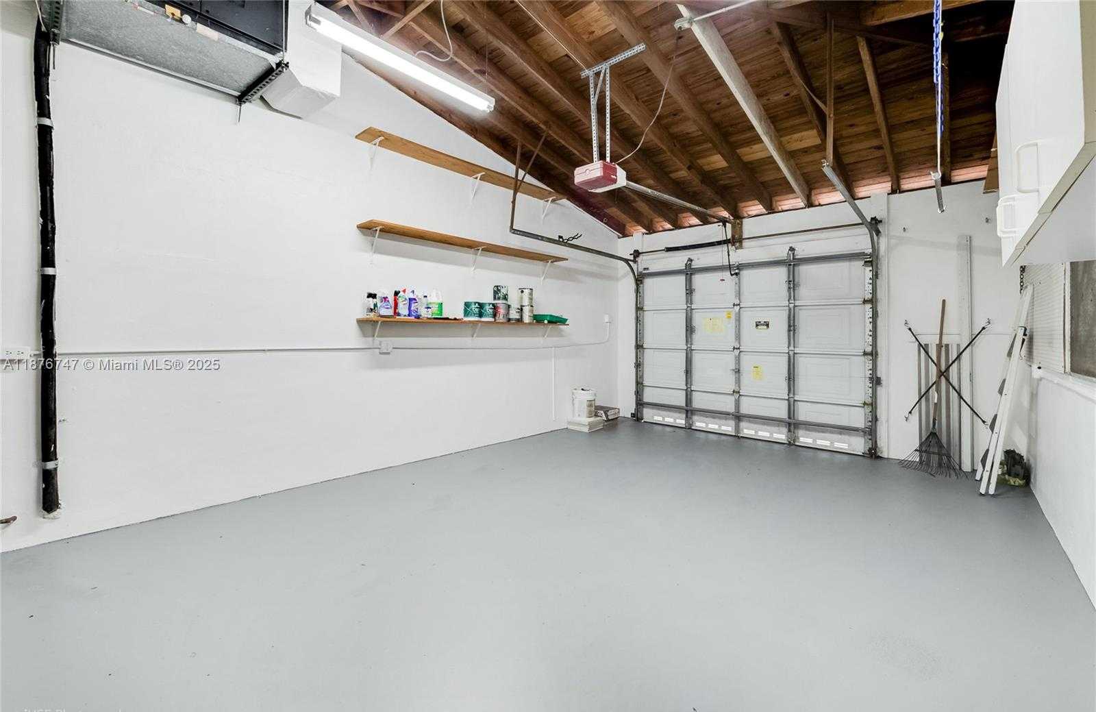 Small Image of 1235 EL RADO ST, Coral Gables Number 27