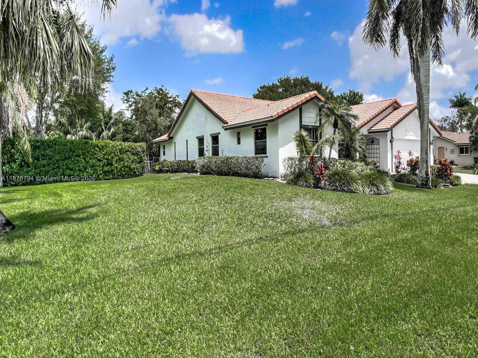 Small Image of 11701 NORTH WEST 27TH ST, Plantation Number 3