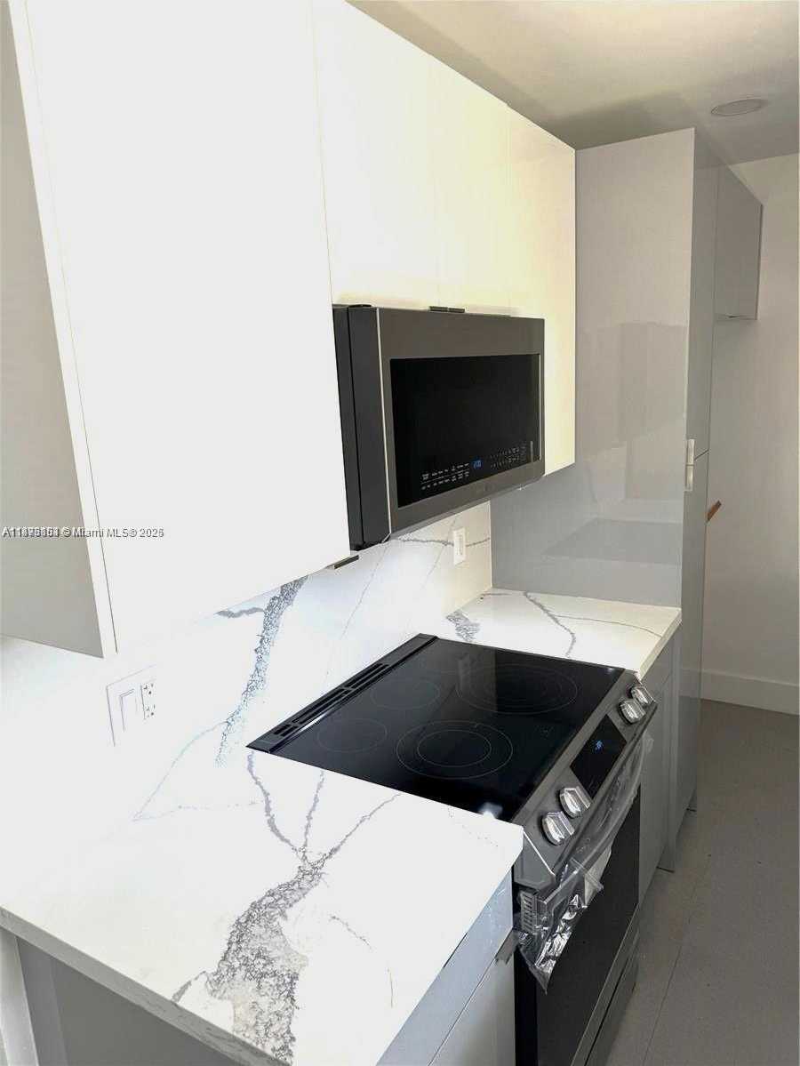 Small Image of 110 NORTH WEST 120 TER, North Miami Number 3