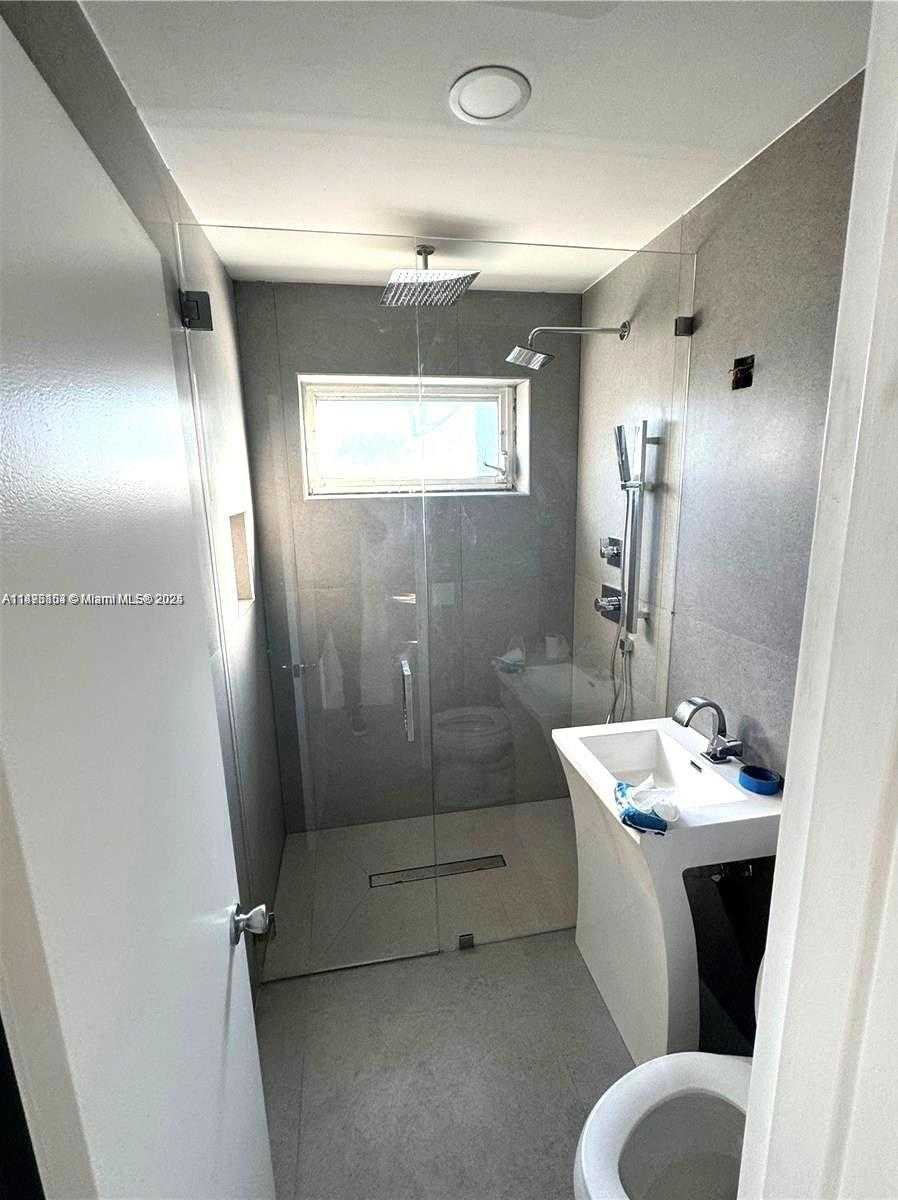 Small Image of 110 NORTH WEST 120 TER, North Miami Number 6