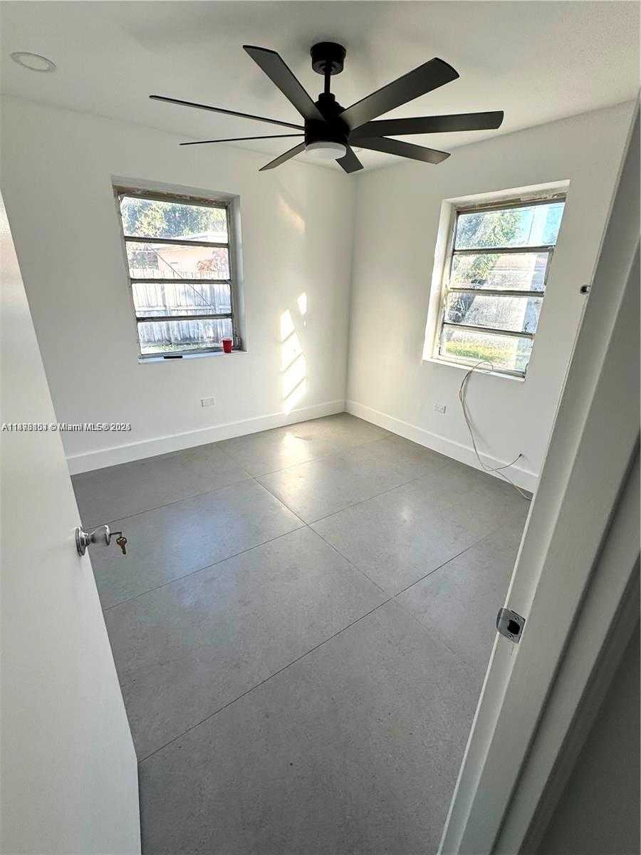 Small Image of 110 NORTH WEST 120 TER, North Miami Number 9