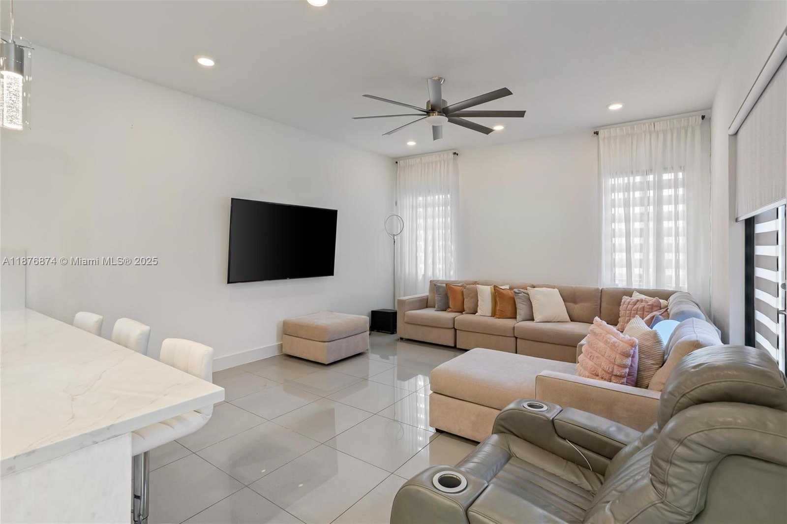 Small Image of 10470 SOUTH LAGO VISTA CIR, Parkland Number 12
