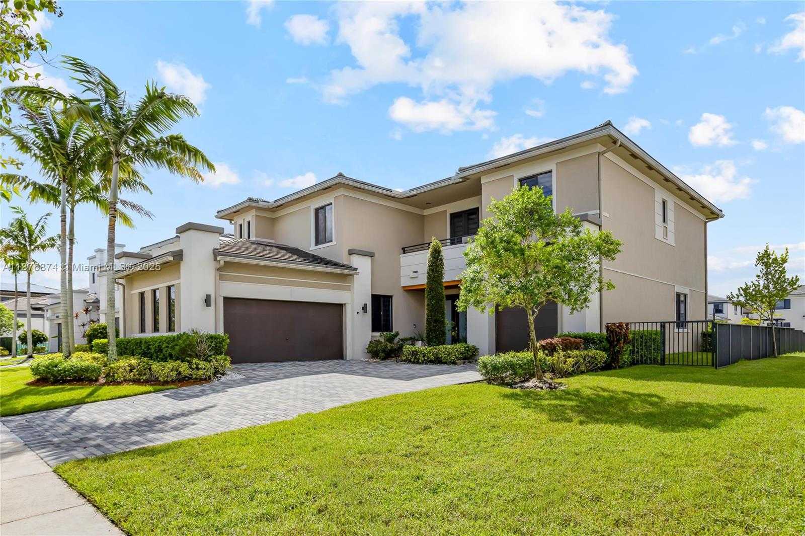 Small Image of 10470 SOUTH LAGO VISTA CIR, Parkland Number 2