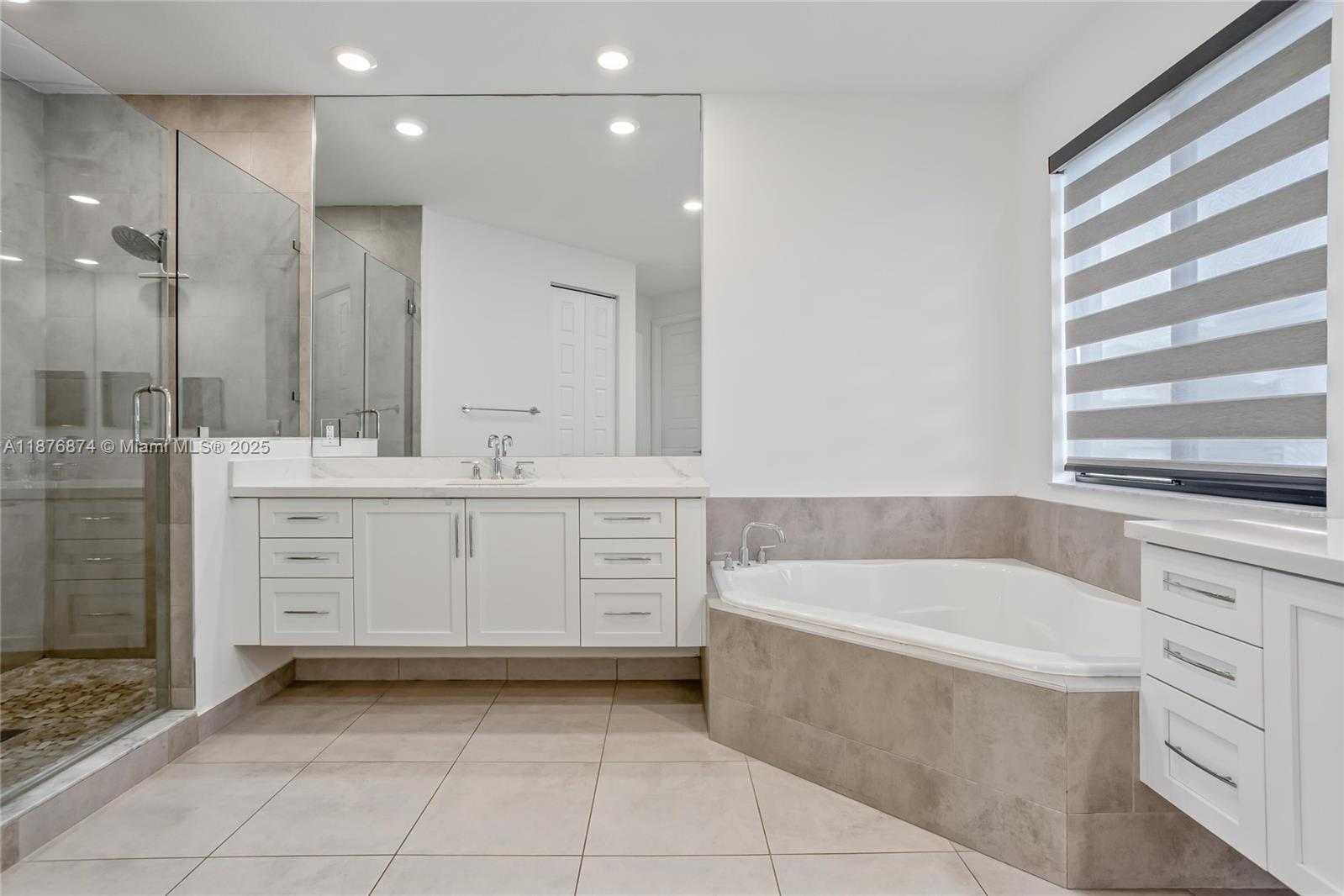 Small Image of 10470 SOUTH LAGO VISTA CIR, Parkland Number 21