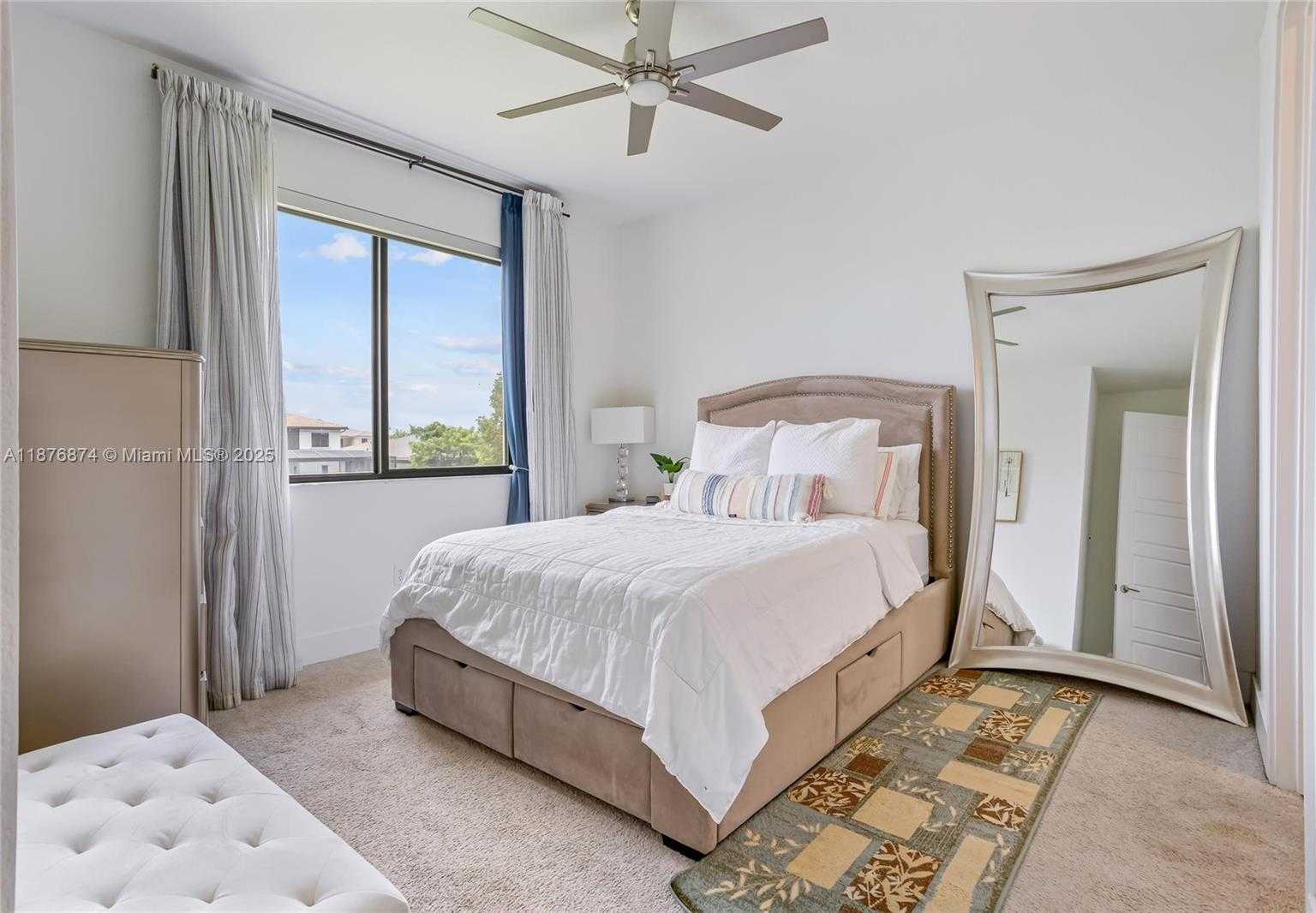 Small Image of 10470 SOUTH LAGO VISTA CIR, Parkland Number 24